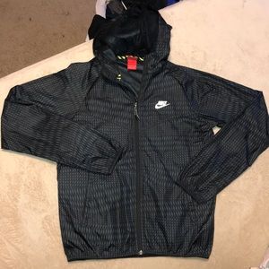 Women’s Nike Waterproof/ Rain Resistant Jacket